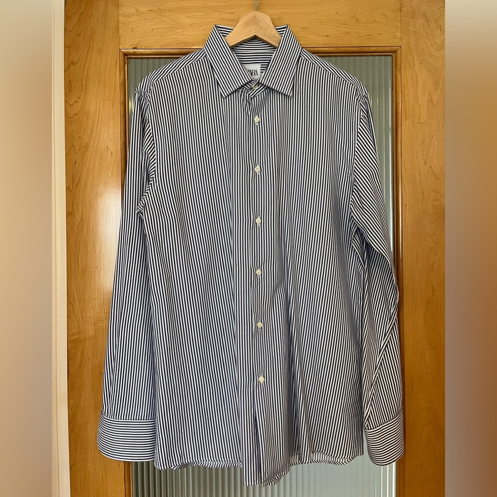 Zara Long Sleeve Button Down Dress Shirt - Men’s Large (Blue/White)